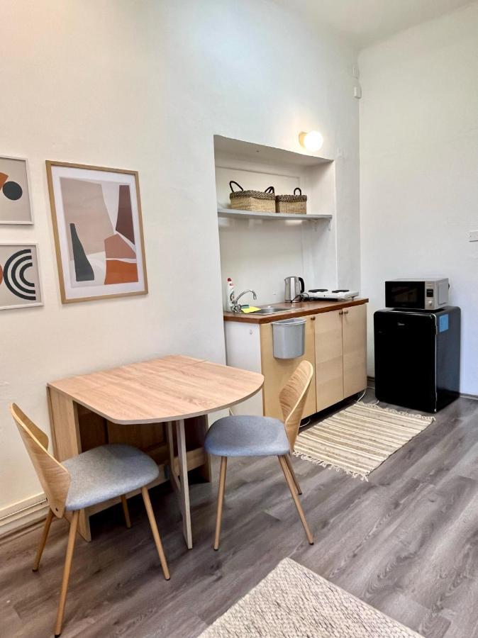 1 Bedroom Studio Close To Palmovka Прага Екстериор снимка
